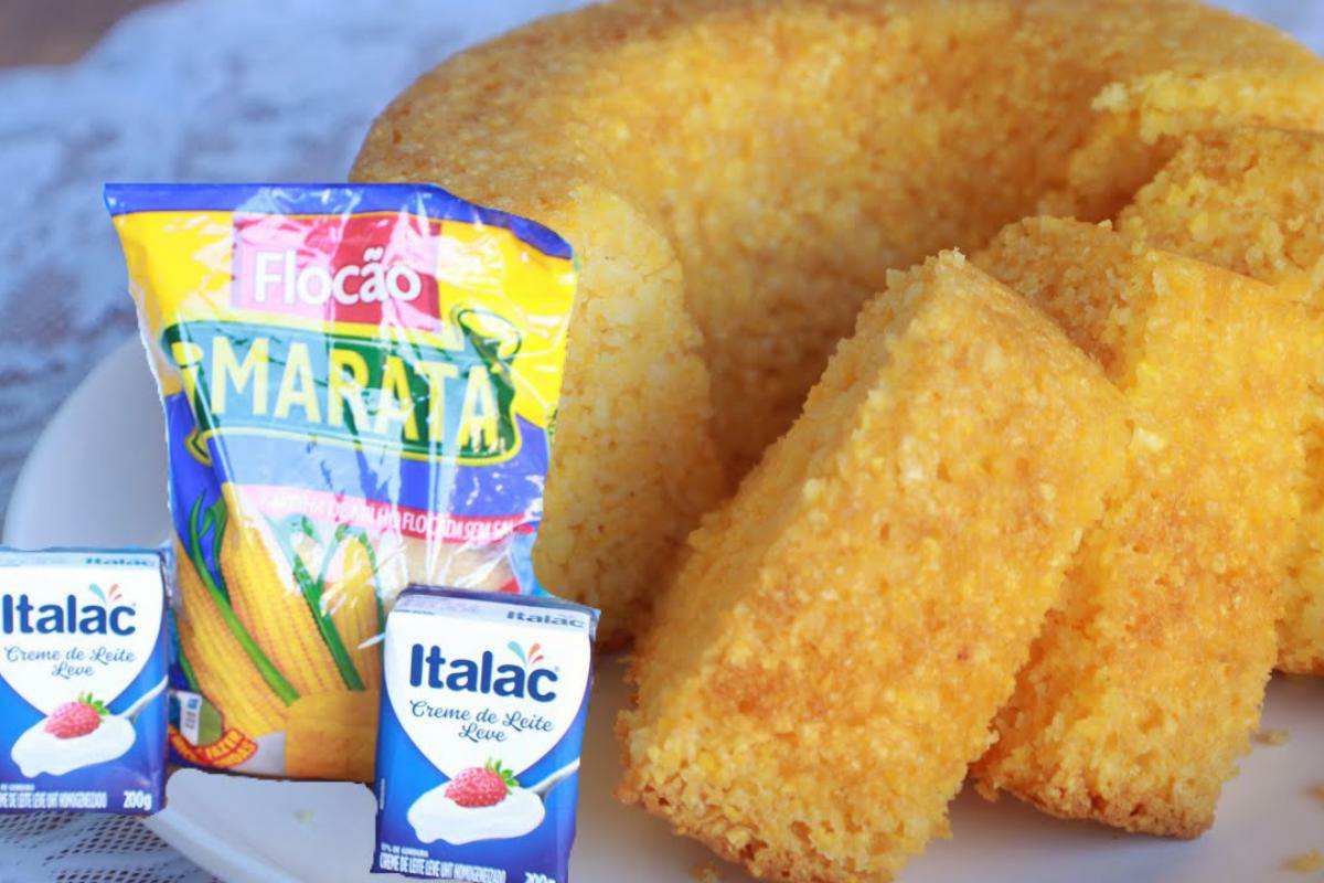 Bolo de flocão sem farinha de trigo para o lanche da tarde
