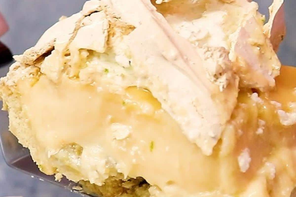 Já experimentou bolo farofa? Veja como é delicioso e fácil de fazer