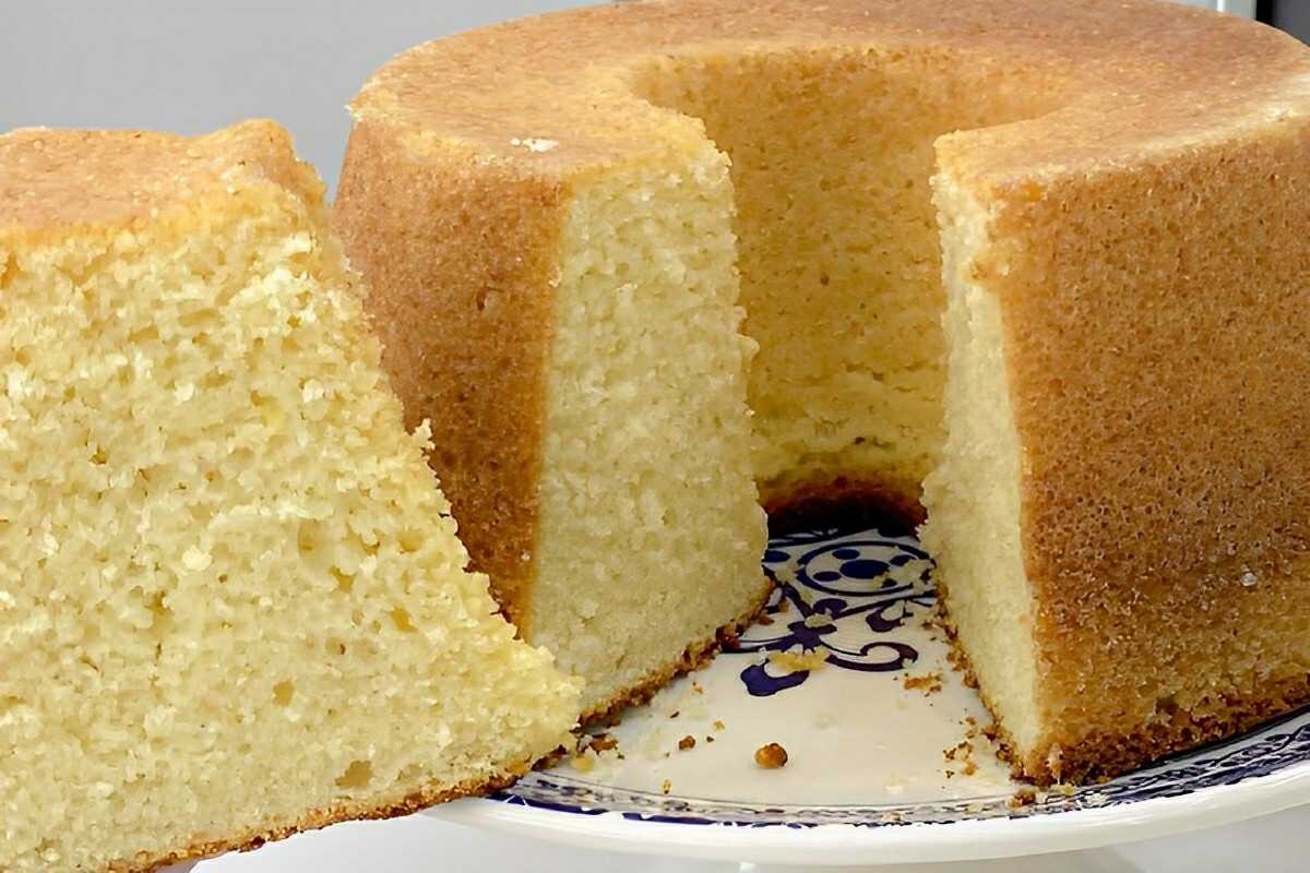 Receita para fazer um bolo grande para o café da tarde