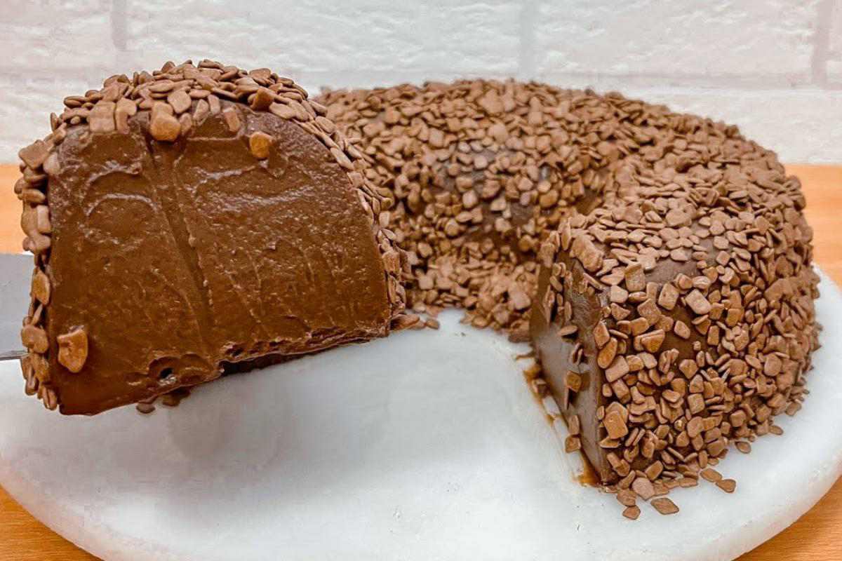 Brigadeirão sem forno cremosão e super delicioso