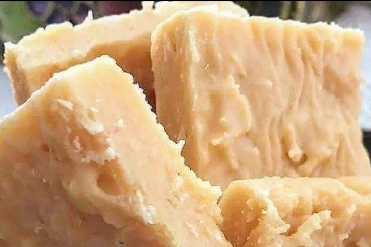 Cocada de leite moça muito gostosa que desmancha na boca em cada mordida