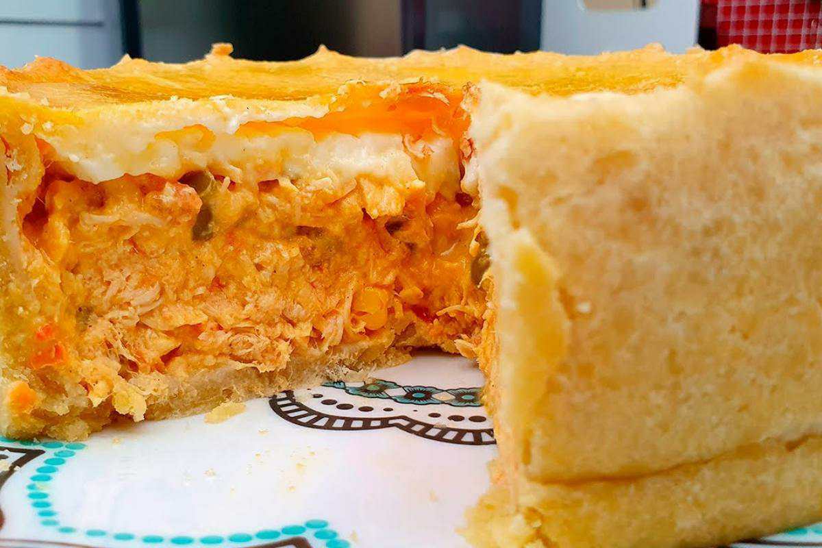 Esse é o melhor empadão de frango com a massa mais perfeita de todas