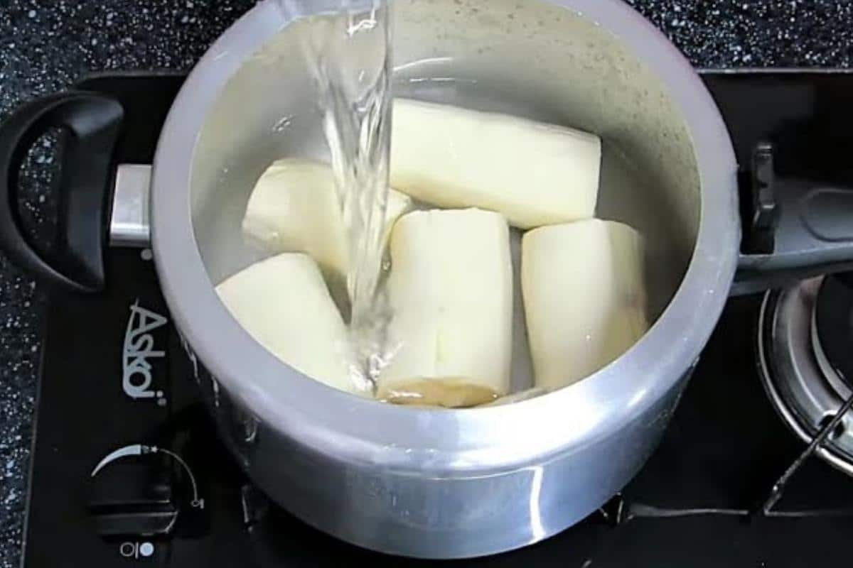Veja porque essa receita de mandioca gratinada fica tão perfeita e faz tanto sucesso