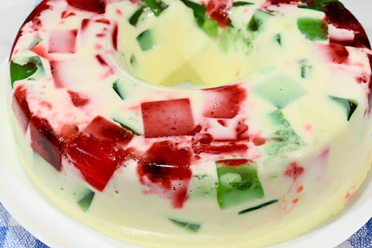 Mosaico de gelatina mega cremoso e fácil de preparar