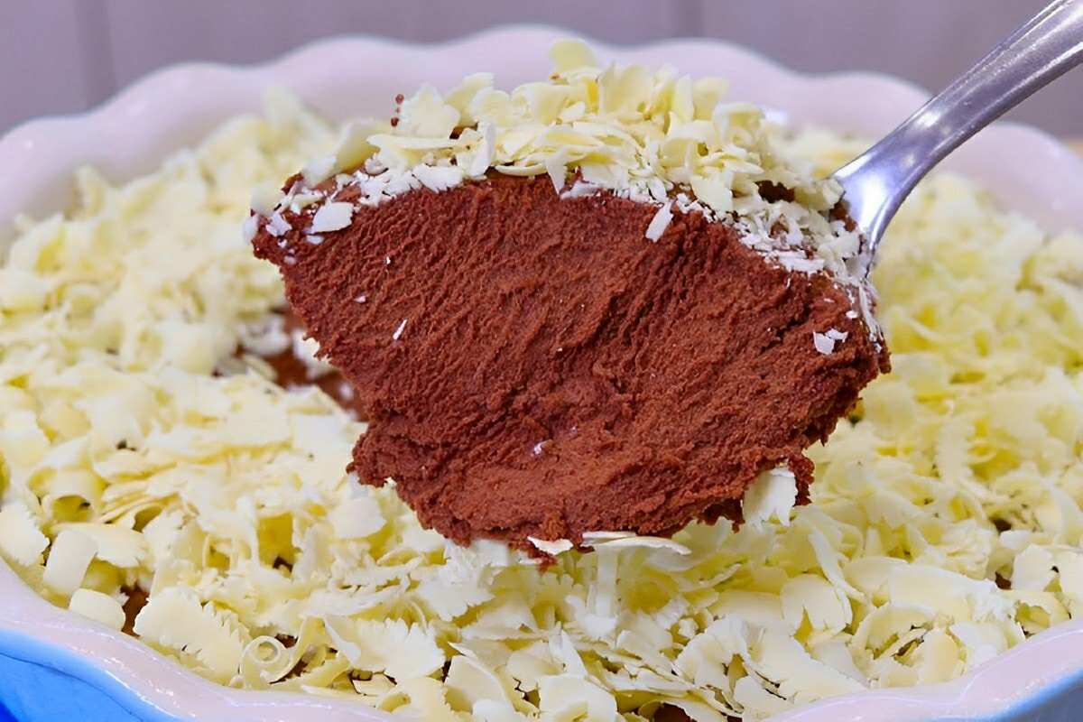 Mousse de chocolate delicioso fica tão bom que nem parece que só vai 2 ingredientes