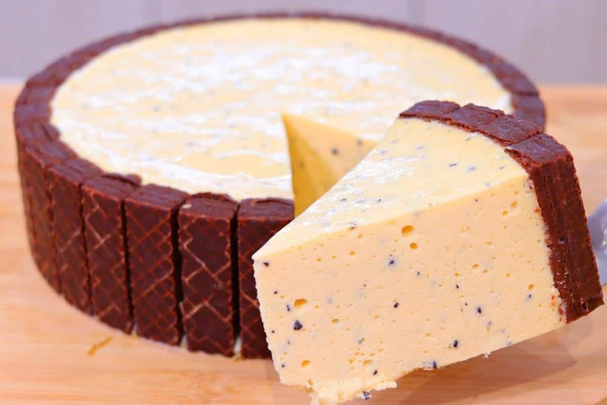 Mousse de maracujá com bis cremoso e uma consistência incrível