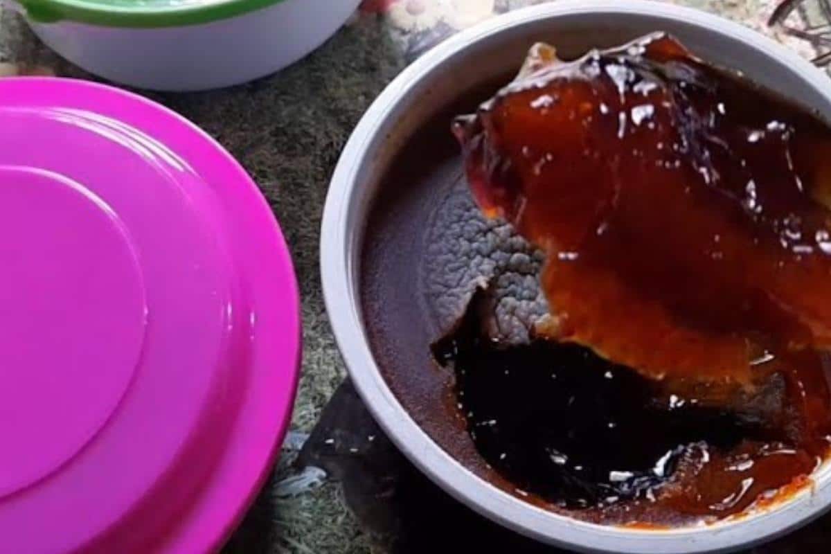 Pasta de limpeza para louça desengordura e ainda deixa tudo brilhando