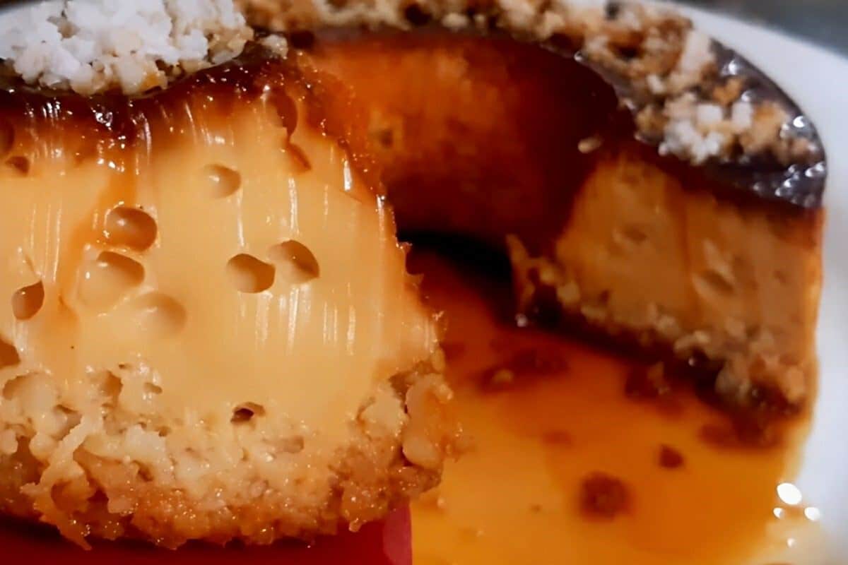 Pudim de 3 ingredientes que não vai no forno nem precisa de leite condensado