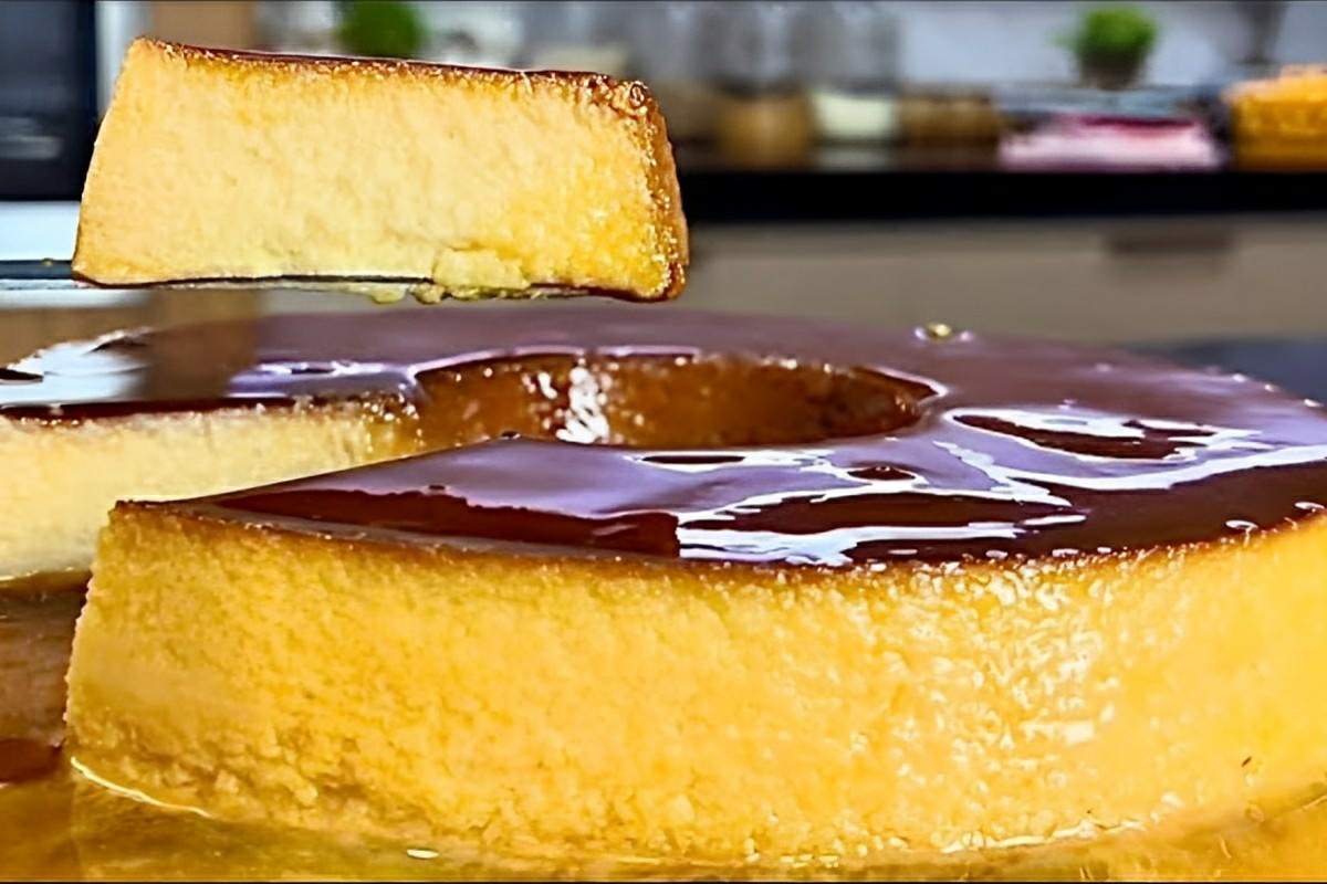 Pudim com 3 ingredientes muito fácil de fazer e não quebra na hora de desenformar