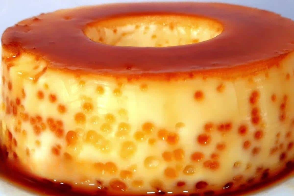Pudim de 3 ingredientes mega cremoso e não quebra na hora de desenformar