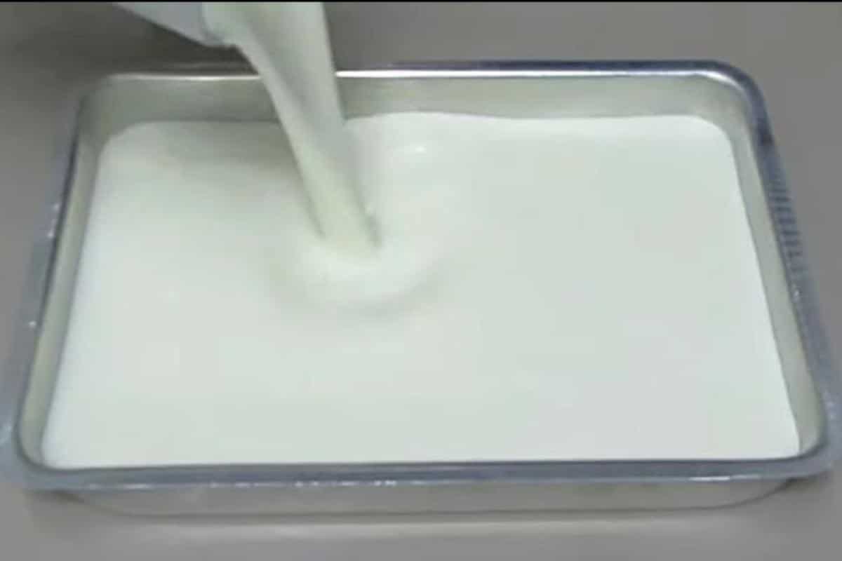 Sobremesa de coco geladinha não tem como comer um pedaço só