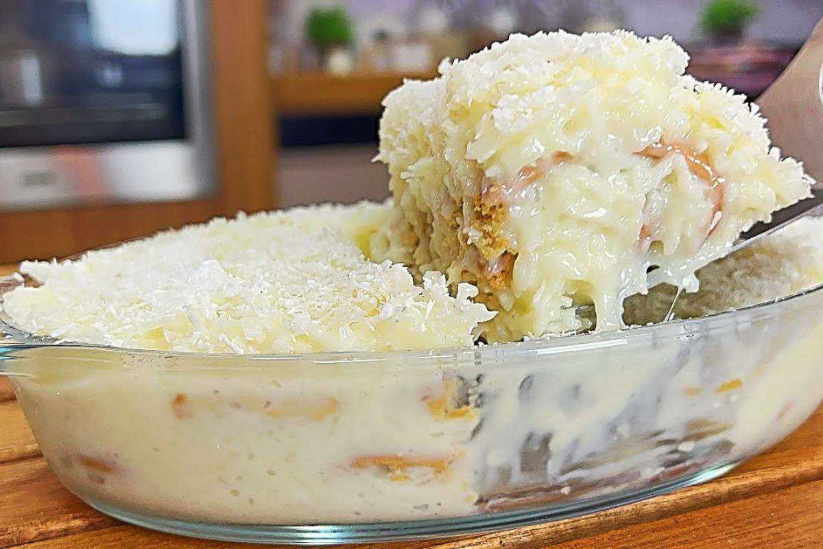 Sobremesa de coco bem molhadinha chega a demanchar de tão cremosa