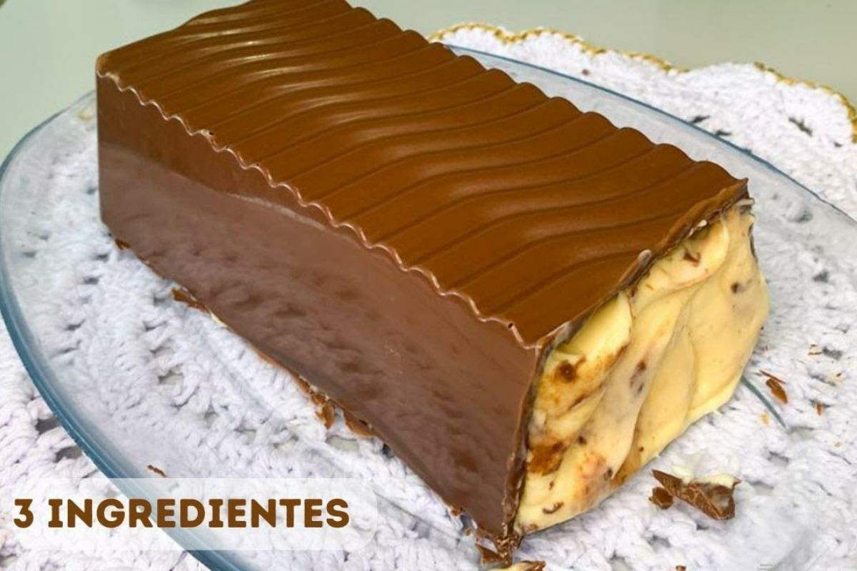 Sobremesa rápida com uma casquinha de chocolate maravilhosa e só vai 4 ingredientes