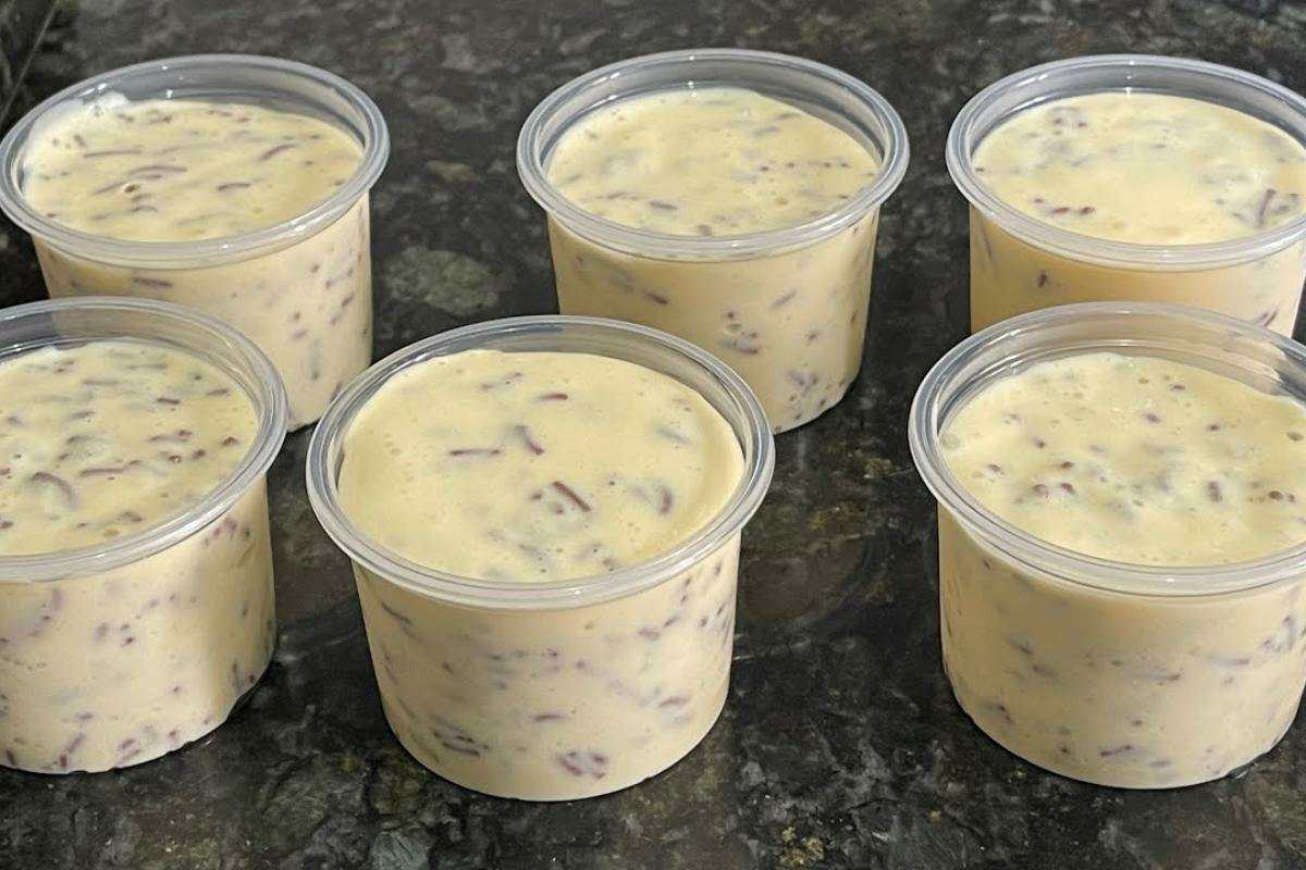 Sobremesa rápida de liquidificador que rende um monte fica cremosa que nem sorvete