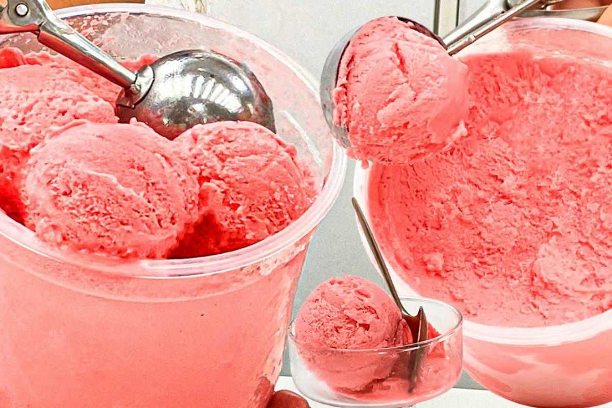 Sorvete caseiro que rende um monte com ingredientes bem simples e baratos