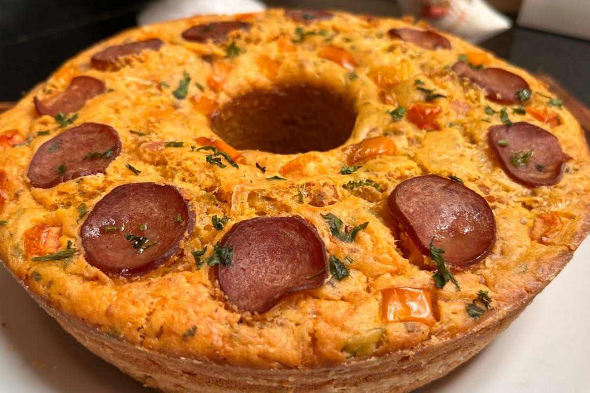 Torta de sobras da geladeira que todo mundo ama comer mais um pedaço