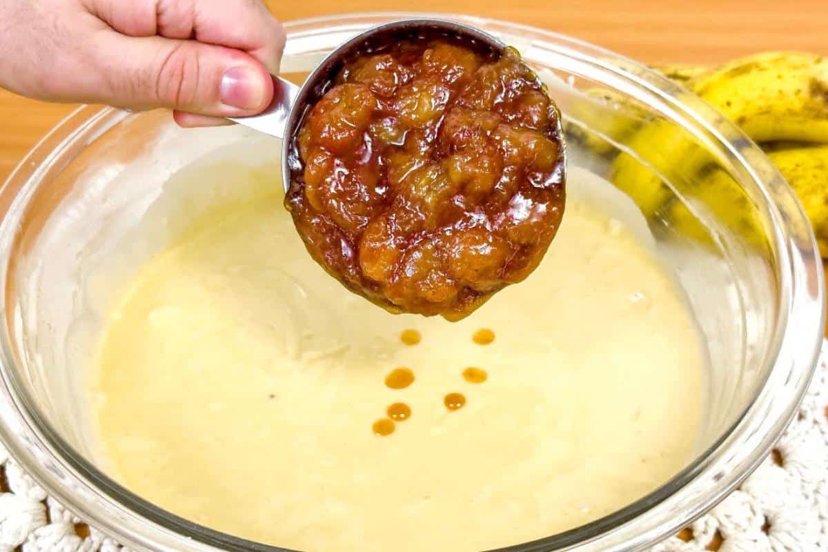 Bolo de banana diferente e mais gostoso que todos que você já comeu