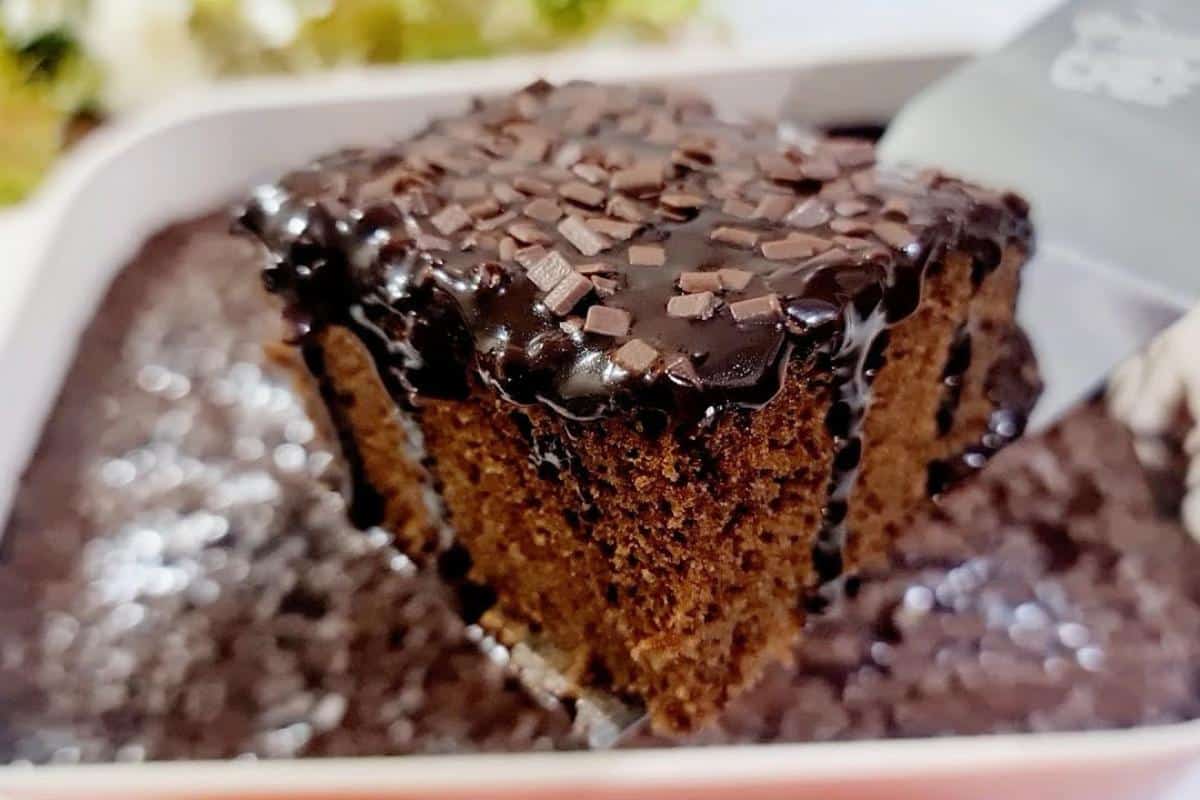 Surpreenda todo mundo com esse bolo de café com chocolate na café da tarde