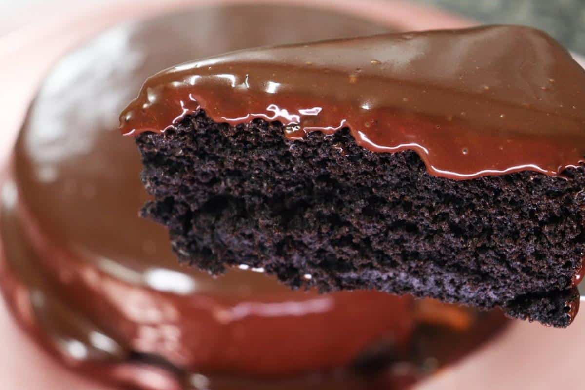 Bolo de chocolate sem ovo conheça essa receita e se delicie com a família