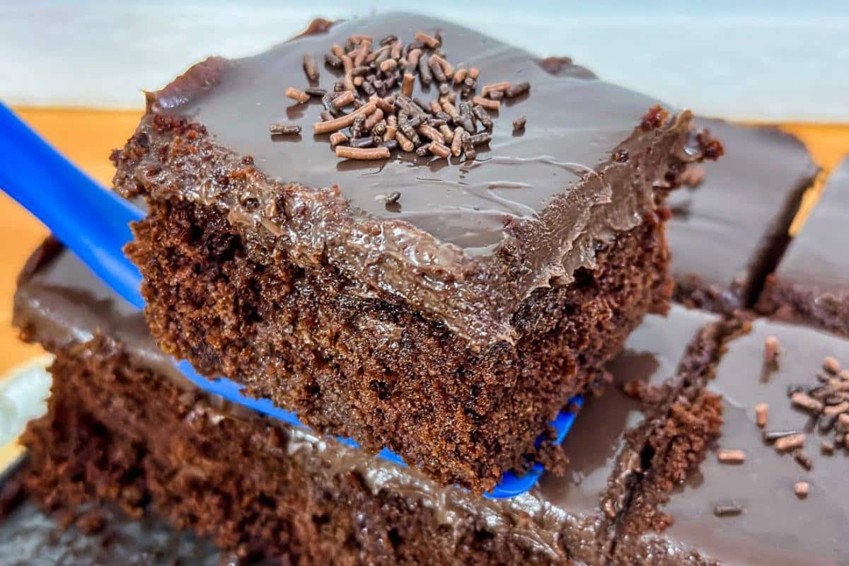 Bolo de chocolate sem trigo delicioso super macio e fofinho