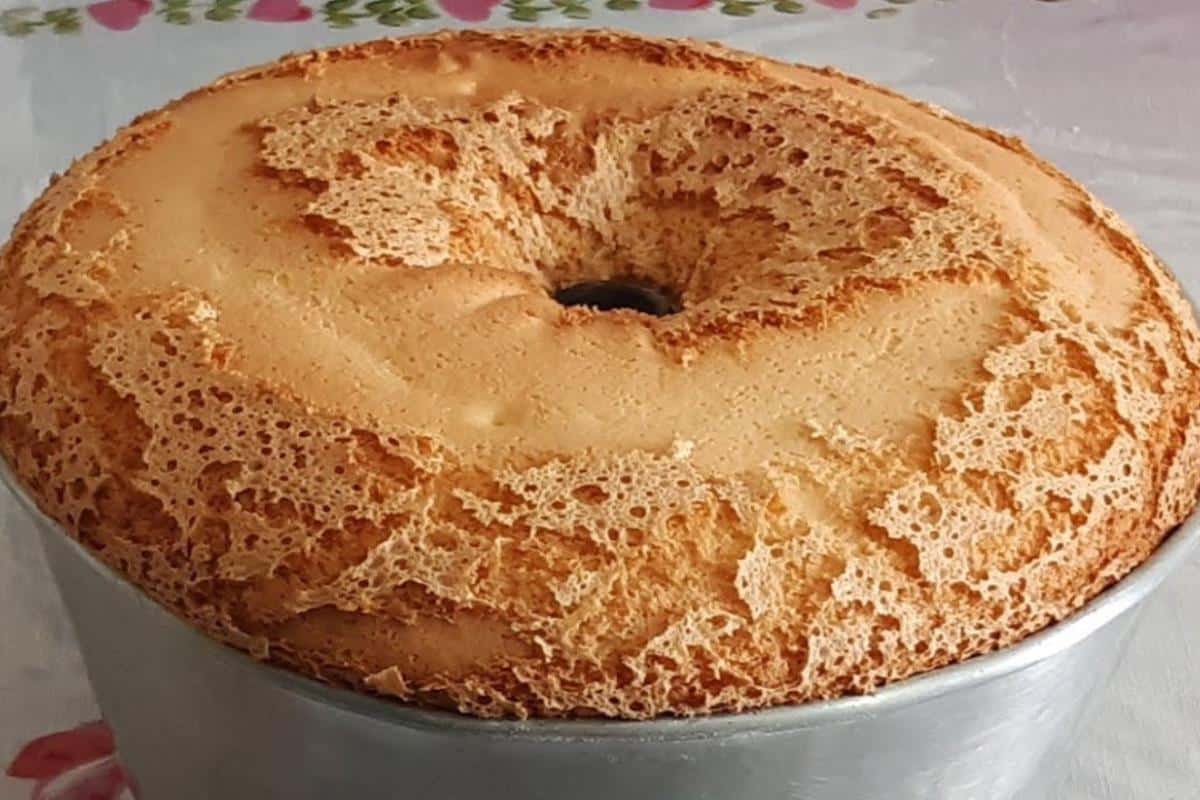 Como fazer bolo sem trigo fácil usando só 3 ingredientes