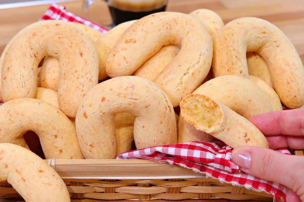 Receita de chipa paraguaia que combina perfeitamente com um cafezinho