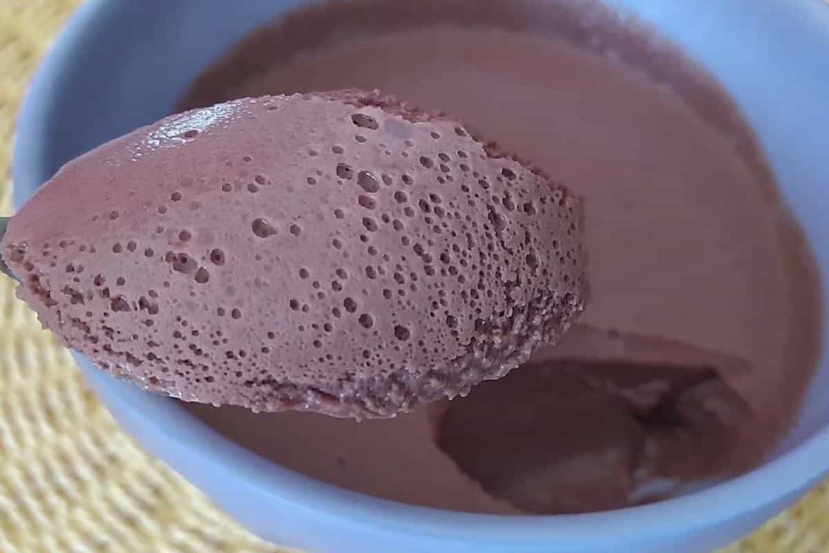 Mousse de chocolate leve e aerado que ninguém vai botar defeito no domingo de dia das mães