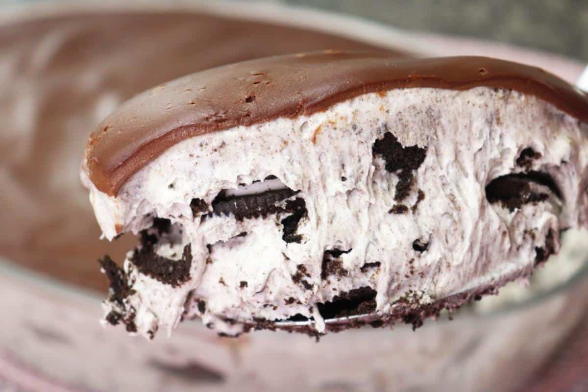 Sobremesa com biscoito recheado que vai deixar todo mundo louco no seu dia das mães