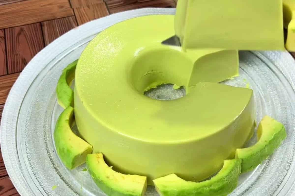 Sobremesa de abacate que agrada até quem não gosta muito de abacate