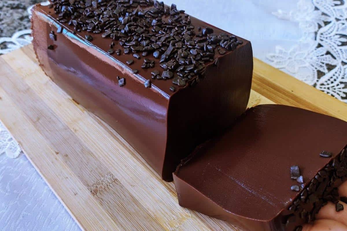 Sobremesa de chocolate feita na caixinha de leite longa vida que fica uma maravilha