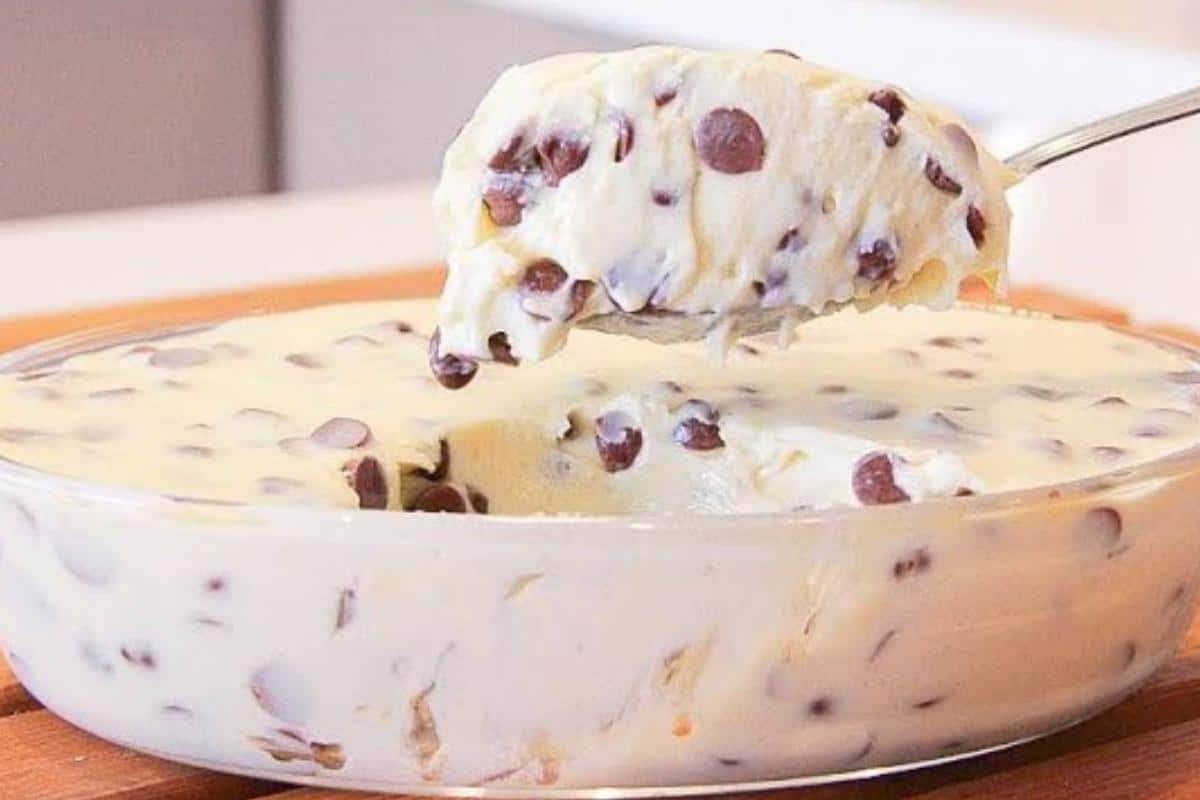Sobremesa travessa gelada que fica perfeita na sua mesa de almoço de dia das mães