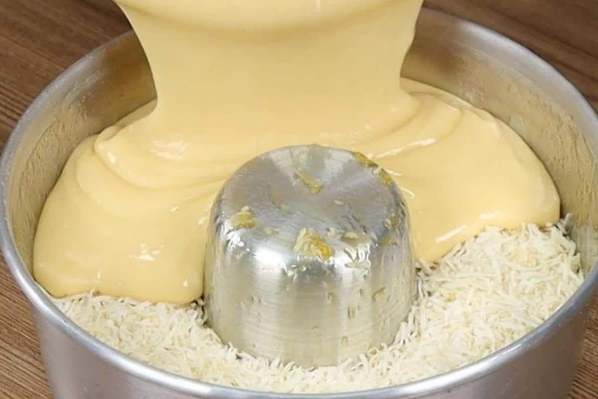 Torta de coco que quando faço aqui em casa não sobra nenhum pedaço de tão maravilhosa