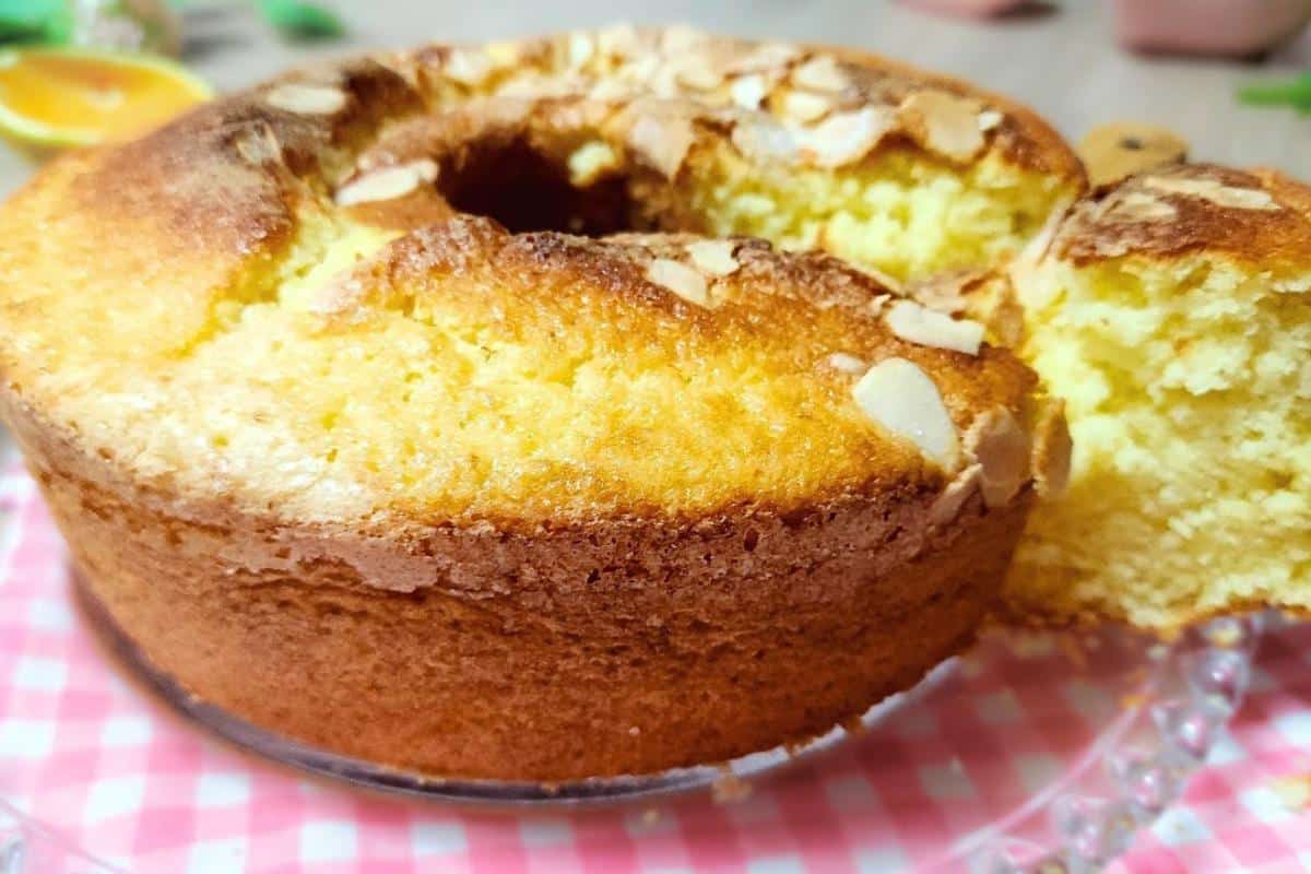 Bolo amanteigado de laranja que aprendi numa fazenda e fica uma maravilha