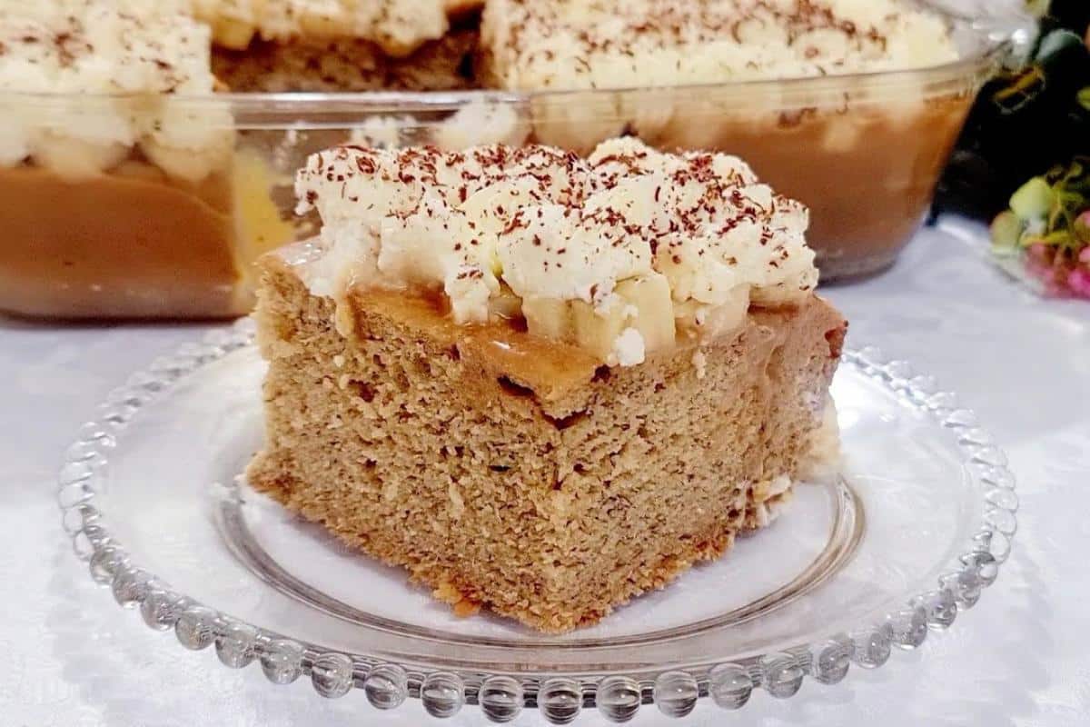 Bolo banoffee de confeitaria chique para você servir no chá da tarde com as amigas