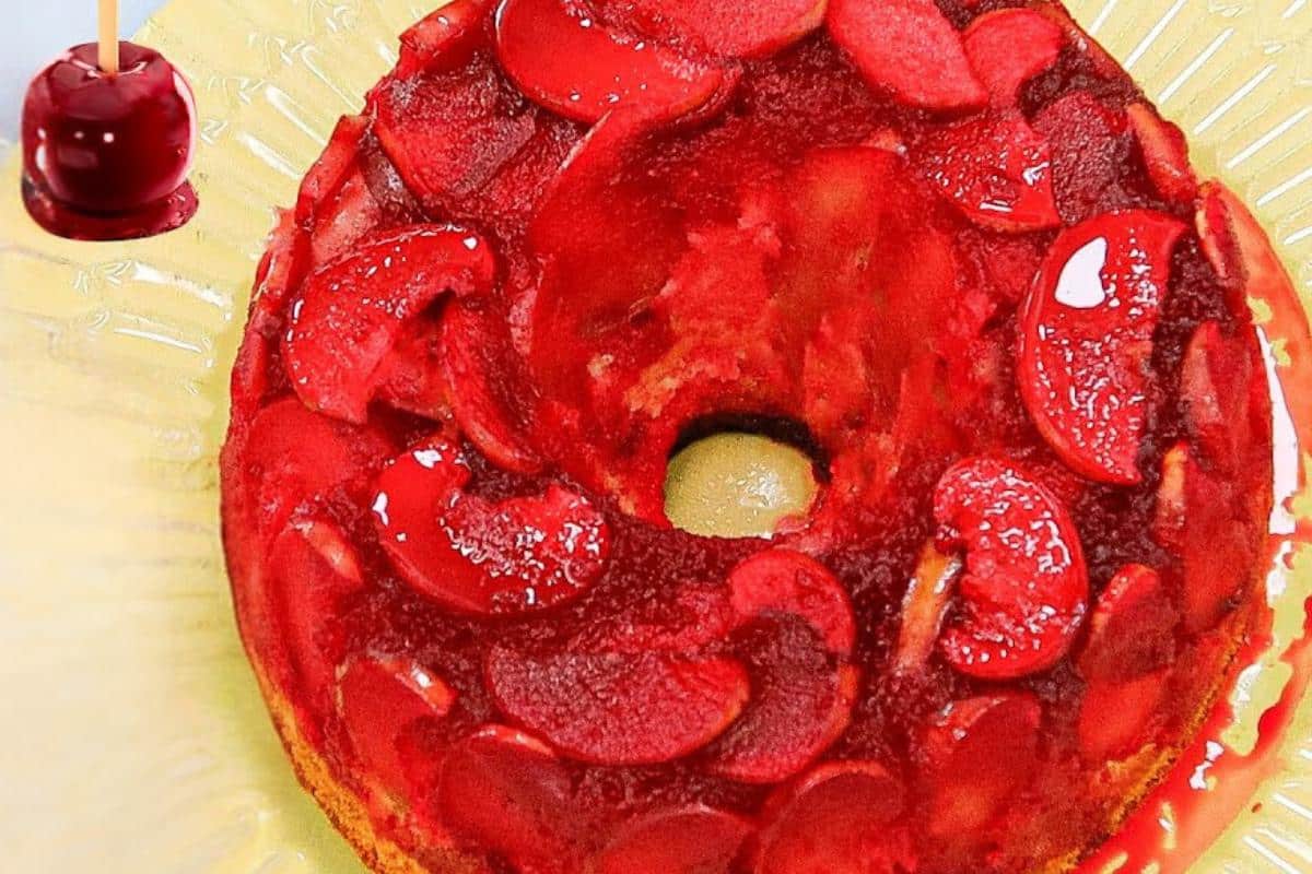 Esse bolo maçã do amor está fazendo o maior sucesso na internet neste mês de festa junina