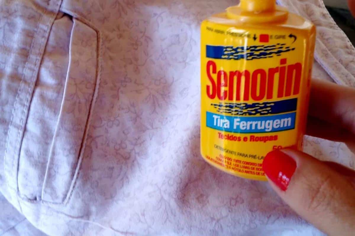 Como tirar ferrugem da roupa bem rapidinho e sem precisar esfregar horas no tanque