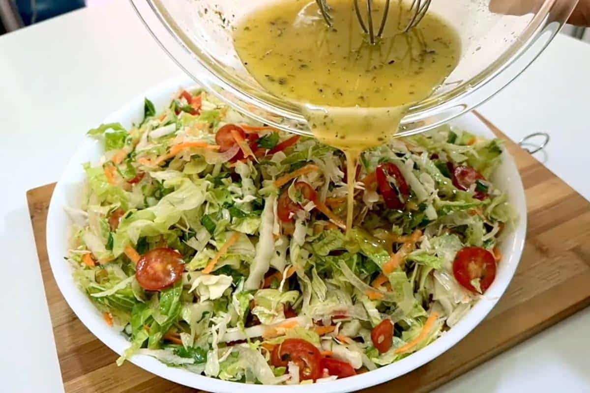 Molho de salada perfeito que combina com qualquer salada que você preparar
