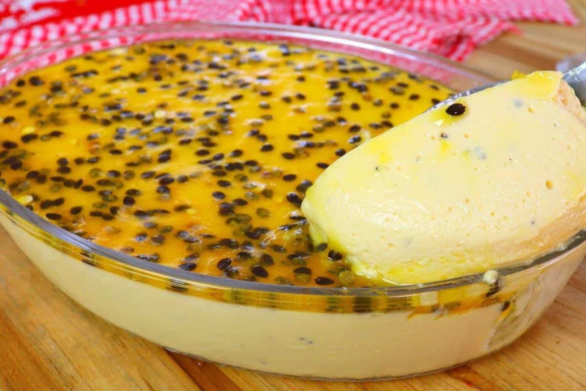 Receita de mousse de maracujá com calda muito simples de fazer