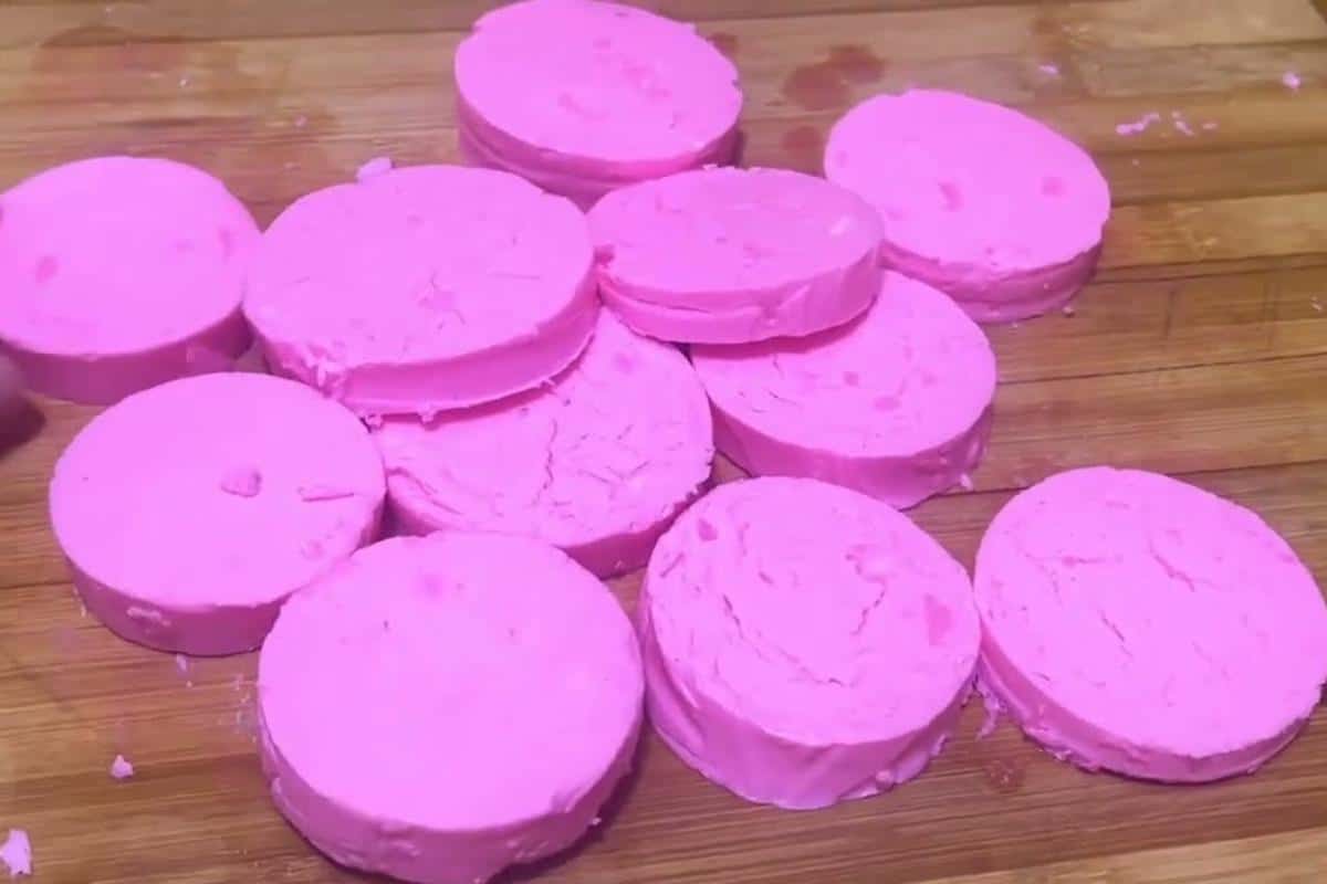 Pedra sanitária caseira perfumada para o banheiro ficar cheiroso por mais tempo