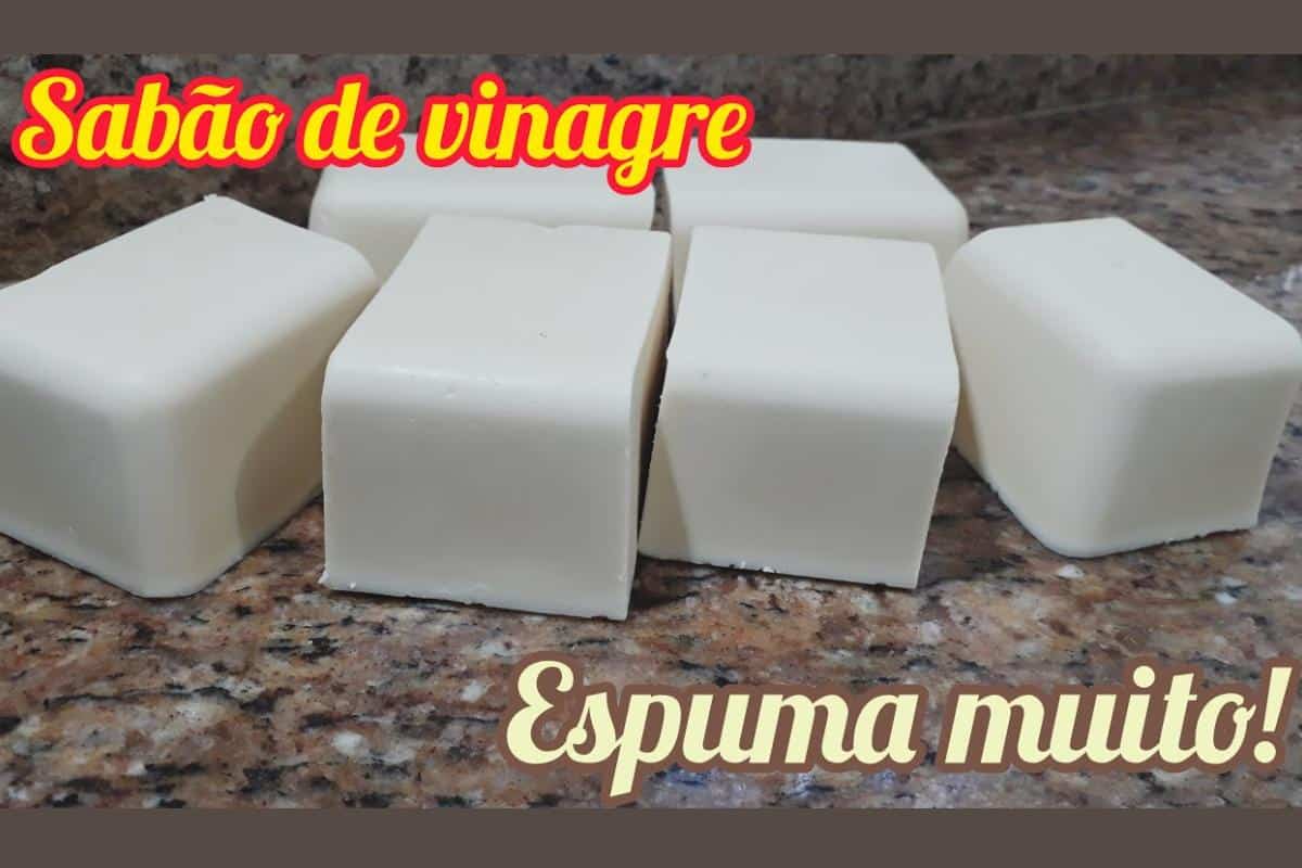 Sabão caseiro de vinagre que rende várias barras numa receita só