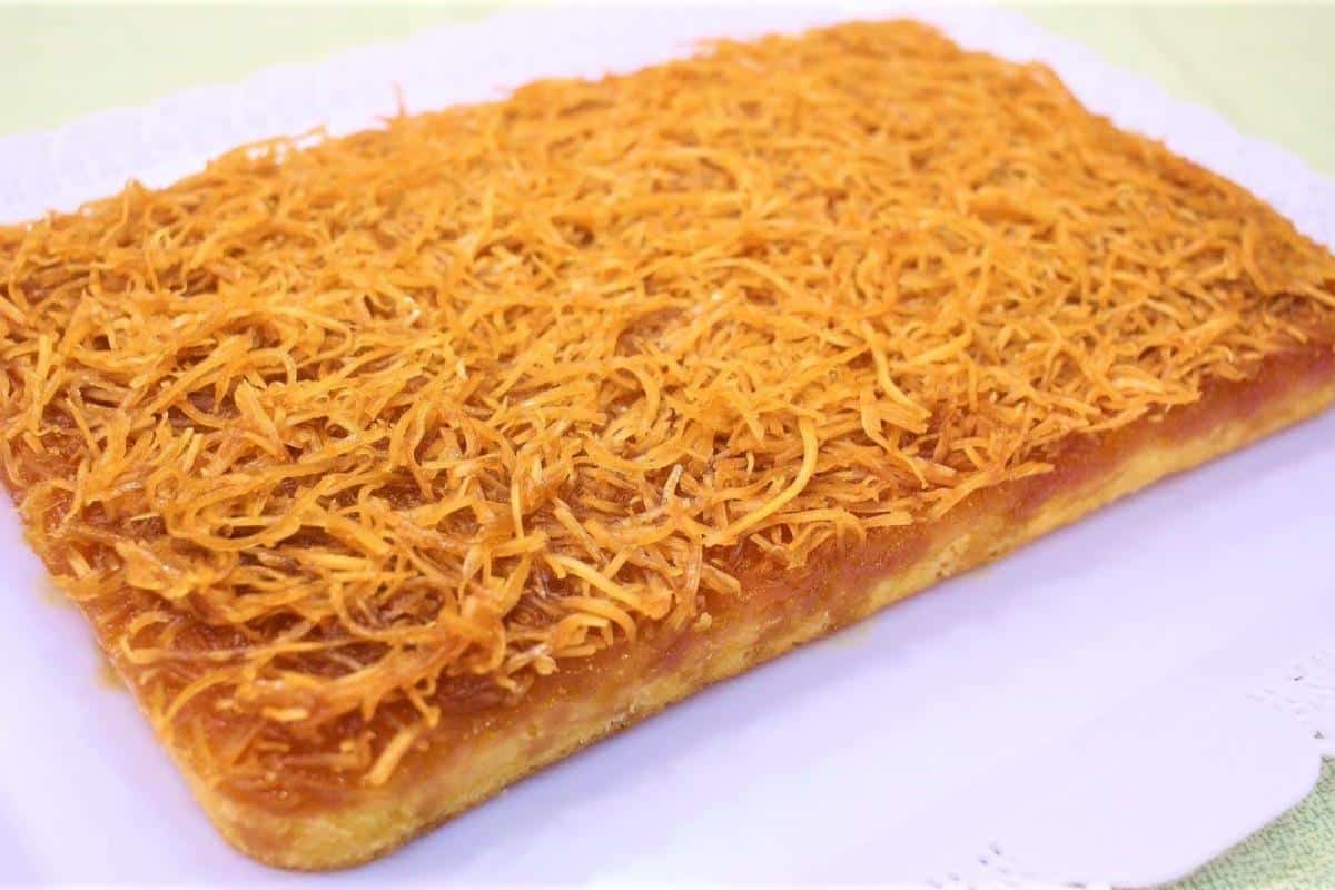 Bolo cocada que parece uma sobremesa fica uma delícia e é bem simples de fazer