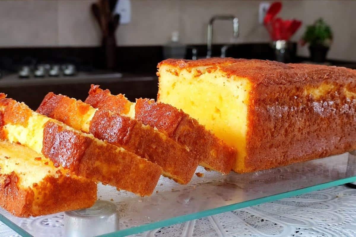 Bolo de fubá tipo pullman que não existe mais fofinho e macio do que esse