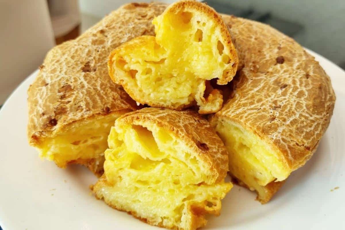 Bolo de goma de tapioca para fazer bem rapidinho para o café das visitas