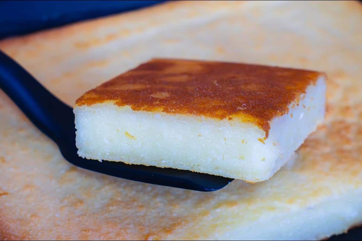 Bolo de mandioca cremoso que não vai leite nem farinha de trigo