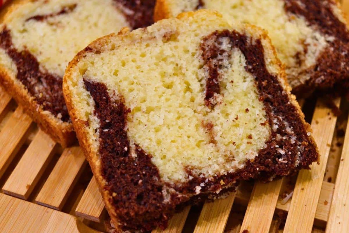 Bolo frapê de coco simples e fácil de fazer para o lanche da tarde