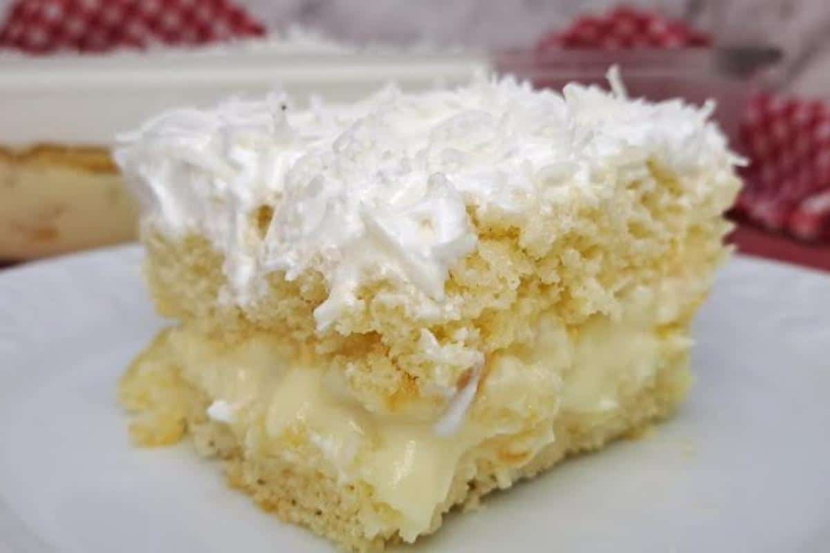 Bolo gelado de abacaxi para fazer muito sucesso na sua festa de aninversário