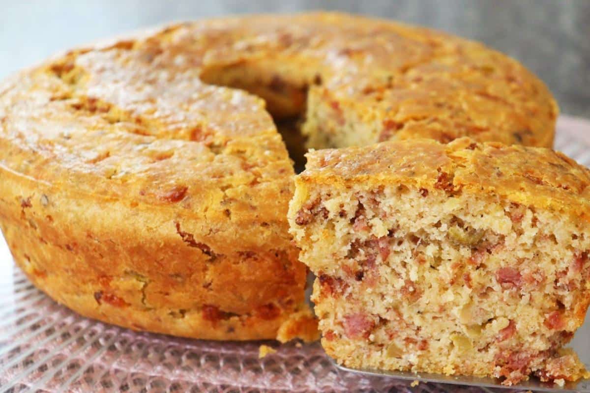 Quando quero substituir o jantar preparo esse bolo salgado fácil e super delicioso
