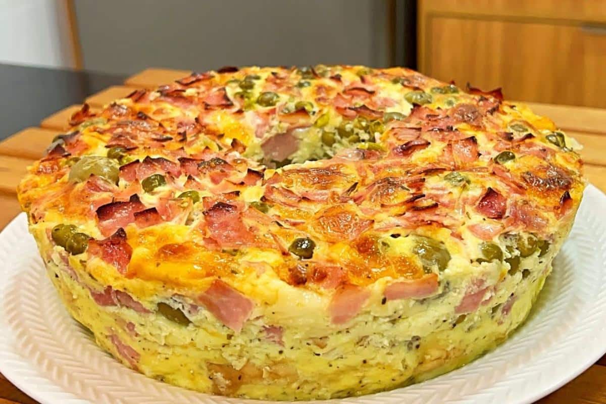 Bolo salgado muito saboroso e molhadinho para substituir o jantar da sua família