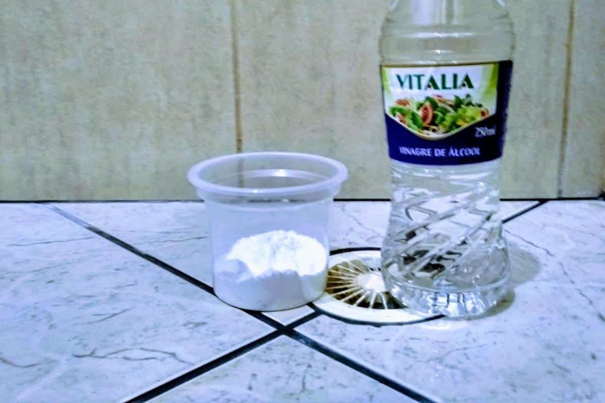 Como desentupir ralo da sua casa sem precisar gastar com encanador