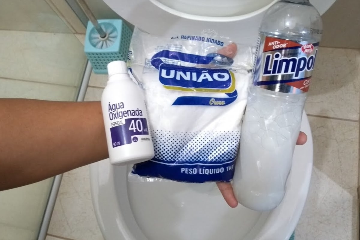 Como tirar mau cheiro do banheiro sem precisar misturar um monte de produtos